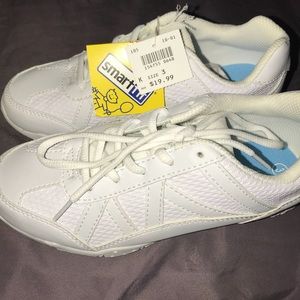 White tennis shoes